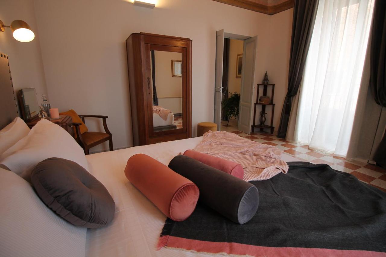 1940 Luxury Accommodations By Wonderful Italy Остуні Екстер'єр фото